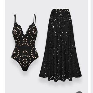 Chic Black Cutout One-Piece Swimsuit